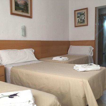 Hostal Lido Madrid Buitenkant foto