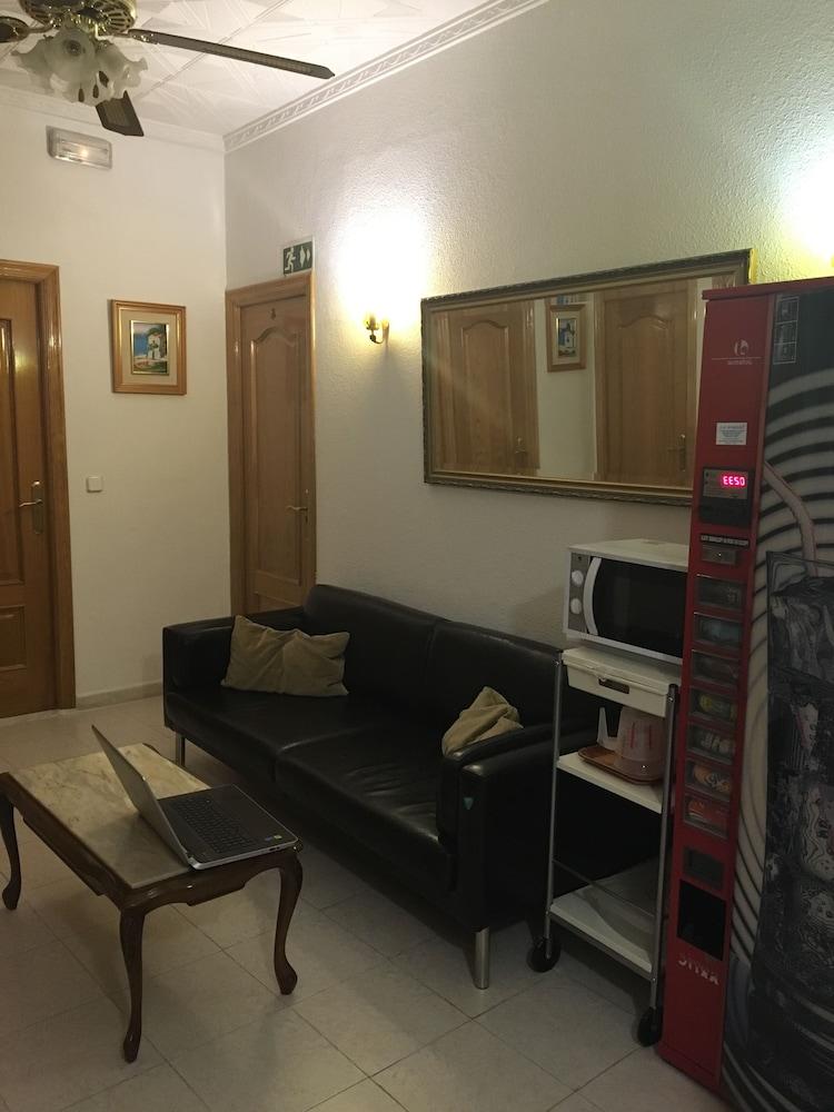 Hostal Lido Madrid Buitenkant foto